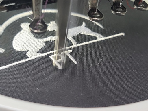 Broderie pocket logo